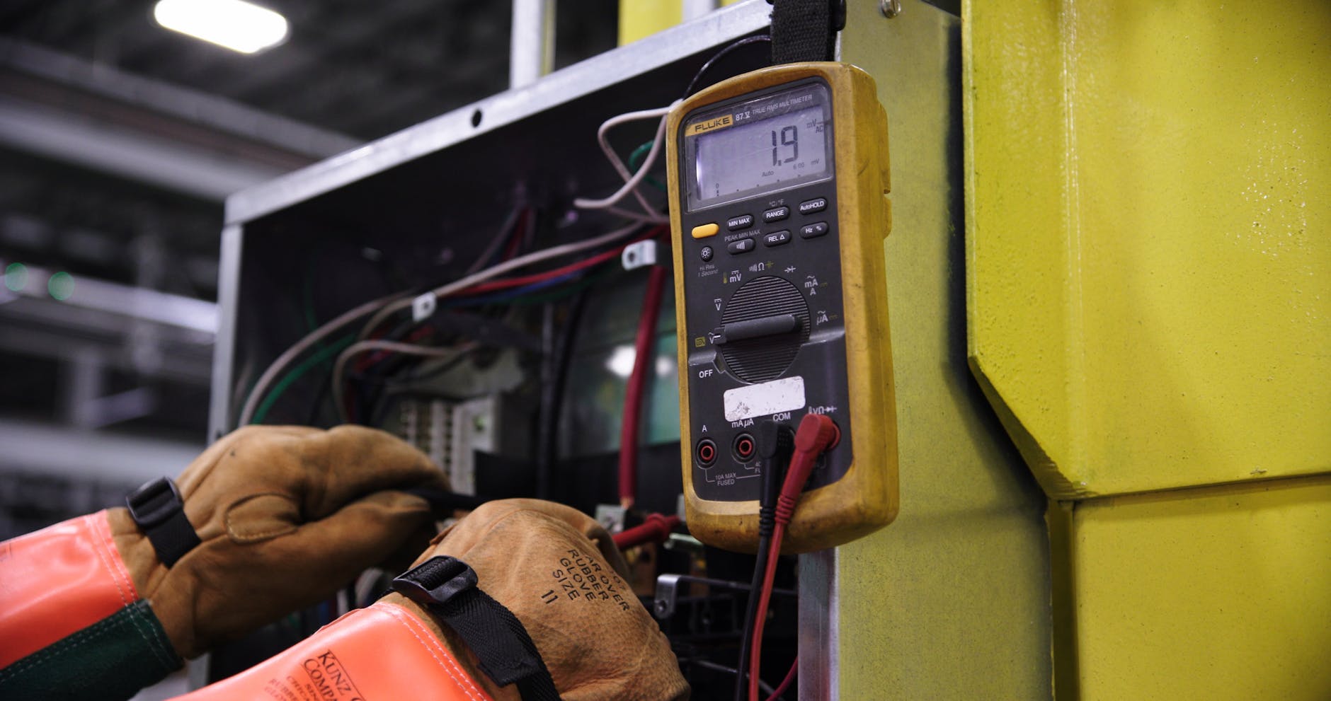 NDT industrial testing inspector